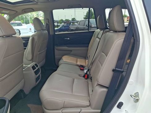 Used 2016 Honda Pilot Touring image 10