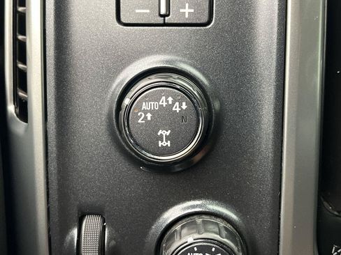 Used 2017 Chevrolet Silverado 1500 LT w/ All Star Edition AWD/4WD image 18