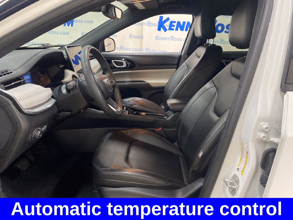 Used 2024 Jeep Compass Limited AWD/4WD image 8