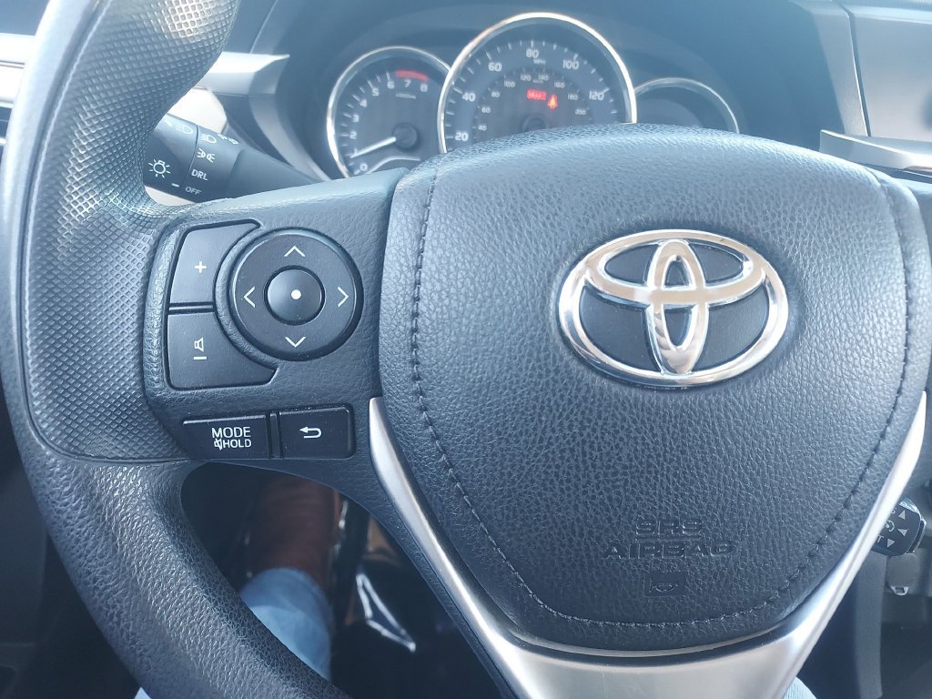 Used 2014 Toyota Corolla LE FWD image 23