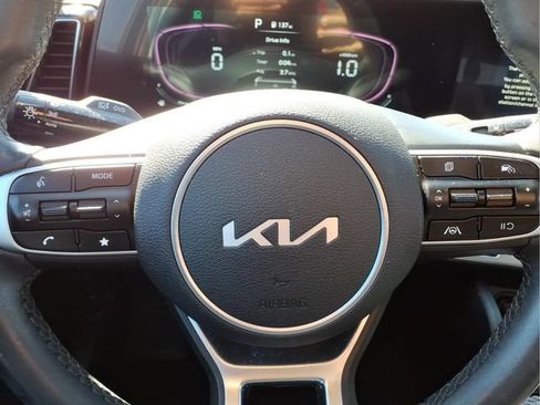 Used 2024 Kia Sportage EX image 15