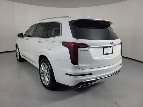 Certified 2024 Cadillac XT6 Premium Luxury w/ Technology Package FWD image 3