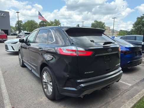 Used 2020 Ford Edge Titanium w/ Equipment Group 301A AWD/4WD image 8