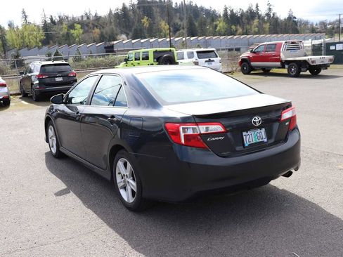 Used 2014 Toyota Camry SE image 7