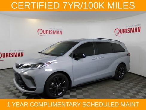 Used 2024 Toyota Sienna XSE w/ XSE Plus Package FWD image 3