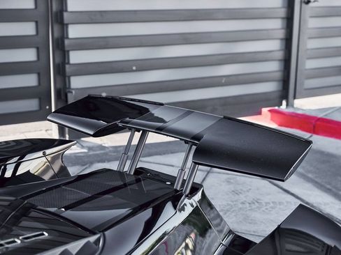 Used 2020 Ford GT Carbon Series RWD image 17
