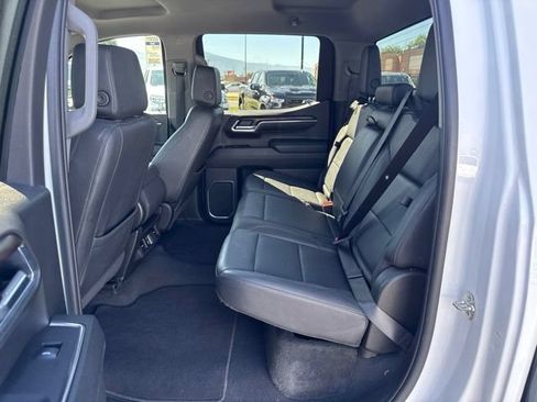 Used 2025 GMC Sierra 1500 SLT AWD/4WD image 15