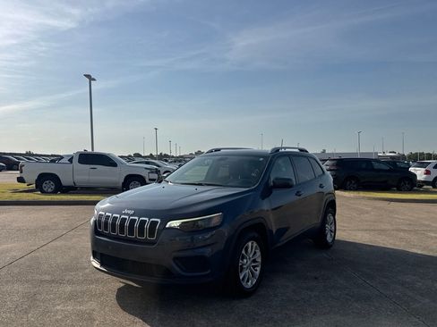 Used 2020 Jeep Cherokee Latitude FWD image 8