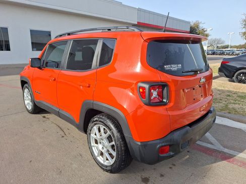 Used 2020 Jeep Renegade Latitude image 4