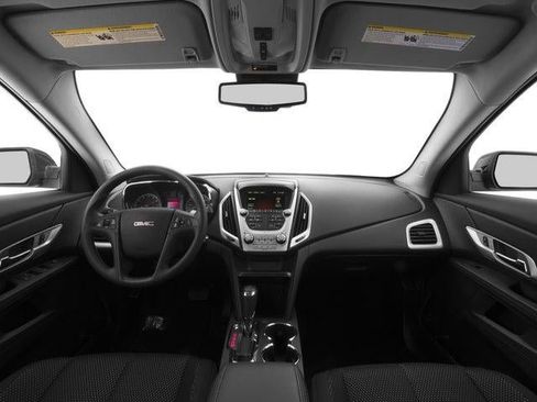 Used 2017 GMC Terrain SLE image 8