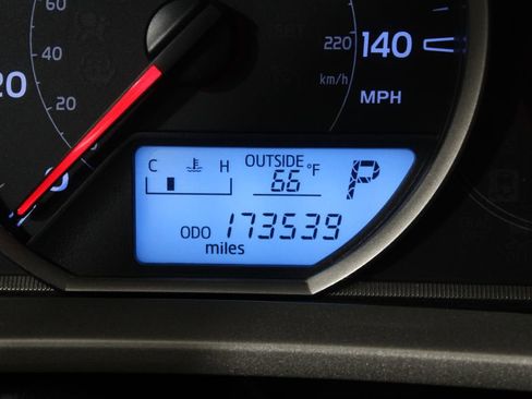 Used 2013 Toyota RAV4 LE AWD/4WD image 32