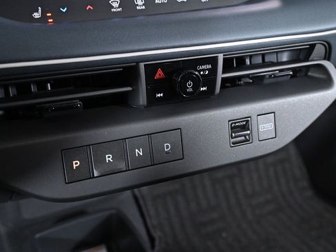 New 2026 Nissan Leaf Platinum+ w/ Cargo Package (Platinum+) image 19