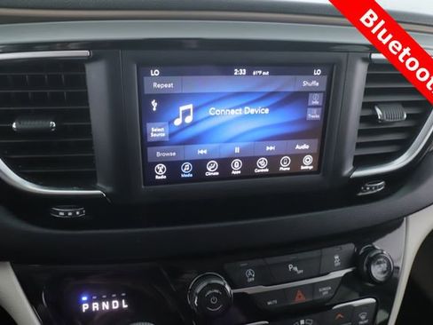 Used 2019 Chrysler Pacifica Touring-L FWD image 5