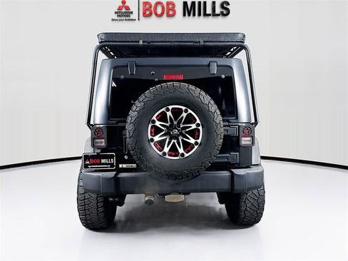Used 2012 Jeep Wrangler Unlimited Sport w/ Connectivity Group image 6