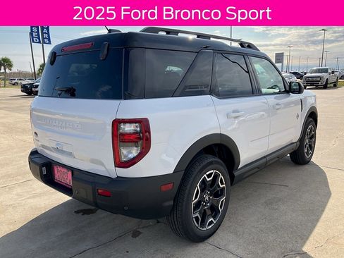 New 2025 Ford Bronco Sport Outer Banks AWD/4WD image 7