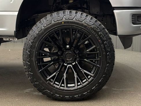 Used 2025 Ford F150 Lariat AWD/4WD image 9