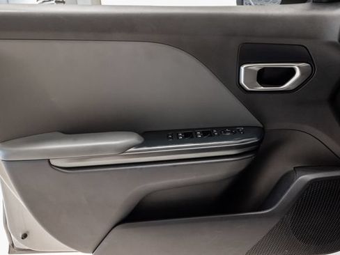 Used 2025 Kia K4 FWD image 8