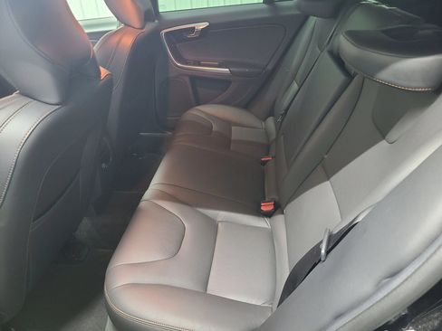 Used 2016 Volvo V60 T5 Cross Country AWD/4WD image 39