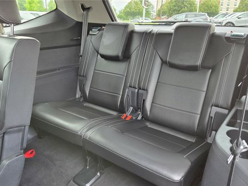 Certified 2023 Volkswagen Atlas SE w/ Panoramic Sunroof Package AWD/4WD image 32