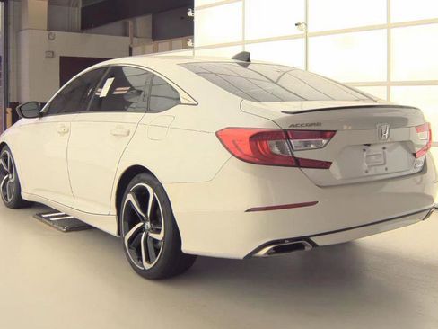 Used 2021 Honda Accord Sport Special Edition image 4