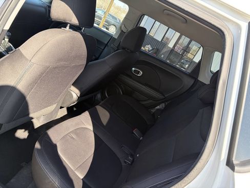 Used 2017 Kia Soul w/ Convenience Package image 18