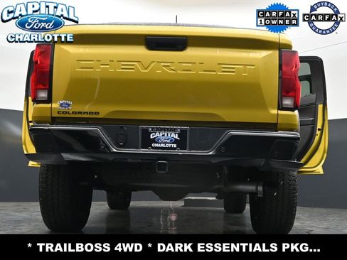 Used 2024 Chevrolet Colorado Trail Boss w/ LPO, Dark Essentials Package AWD/4WD image 38