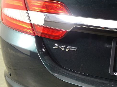 Used 2013 Jaguar XF image 36