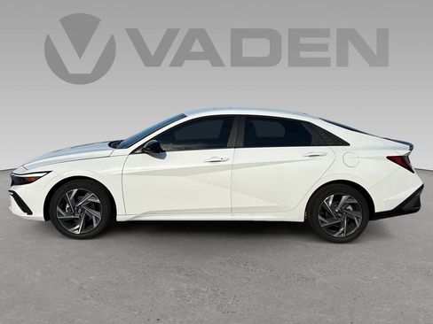 New 2025 Hyundai Elantra Sport image 7