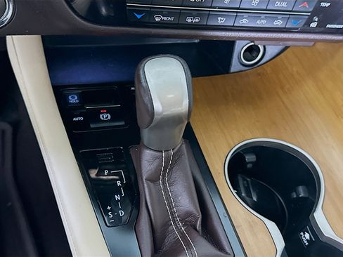 Used 2019 Lexus RX 350 FWD 4dr image 25