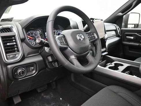 New 2026 RAM 2500 Big Horn AWD/4WD image 12