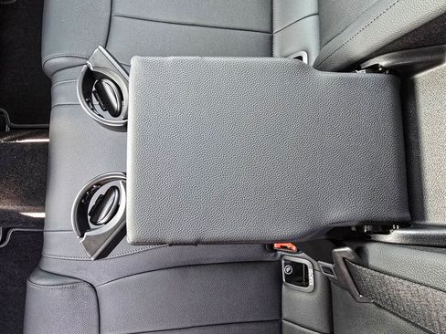 New 2025 Mercedes-Benz CLA 250 4MATIC image 36