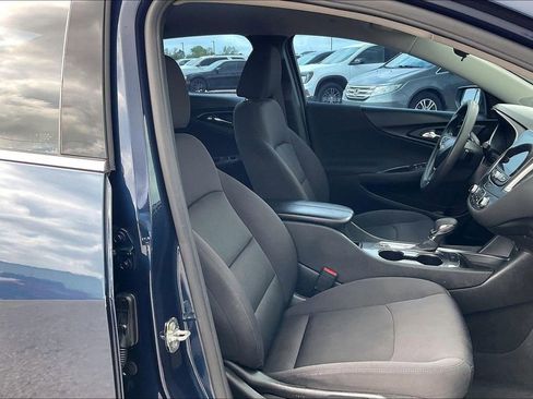 Used 2022 Chevrolet Malibu LT image 30
