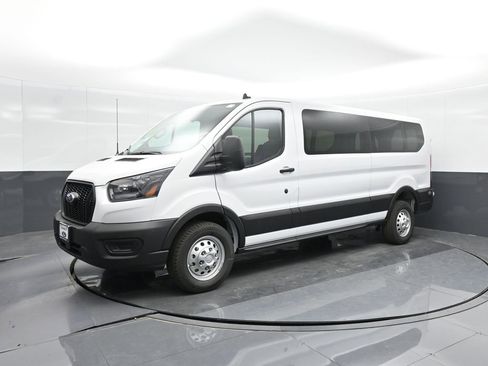 New 2024 Ford Transit 250 Low Roof RWD image 20