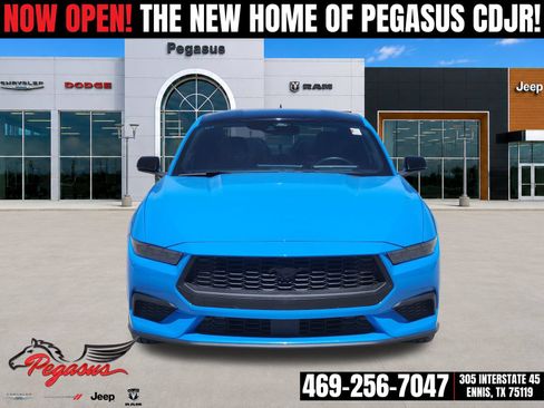 Used 2024 Ford Mustang Coupe RWD image 6