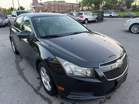 Used 2014 Chevrolet Cruze LT FWD image 4