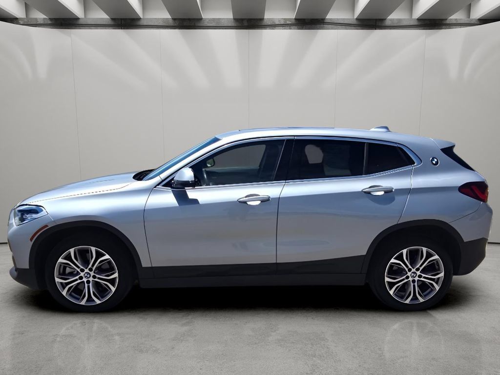 Used 2022 BMW X2 xDrive28i w/ Convenience Package AWD/4WD image 2