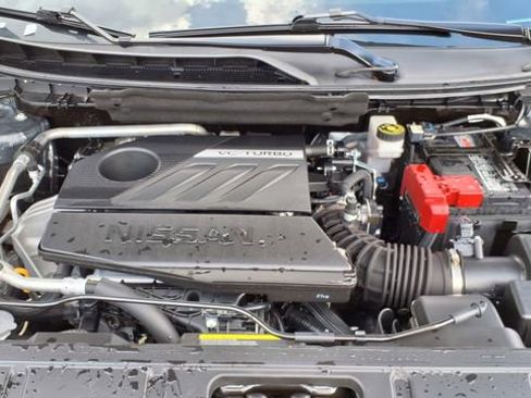 Used 2025 Nissan Rogue SV image 33