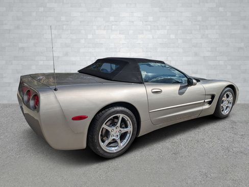 Used 2002 Chevrolet Corvette Convertible w/ Preferred Equipment Group2 image 5