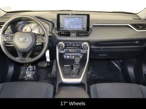 Used 2019 Toyota RAV4 LE FWD image 13