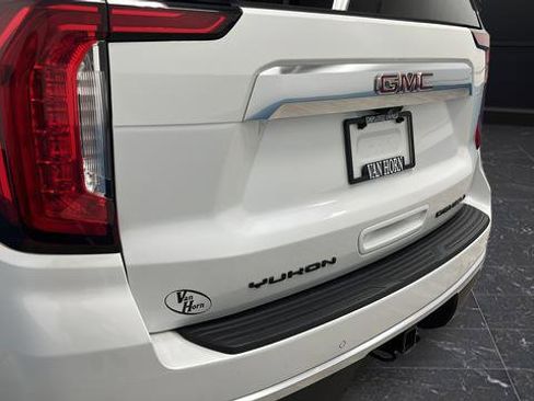 Used 2024 GMC Yukon XL Denali w/ Denali Reserve Package image 43