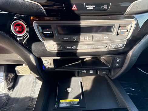 Certified 2025 Honda Passport Black Edition image 28