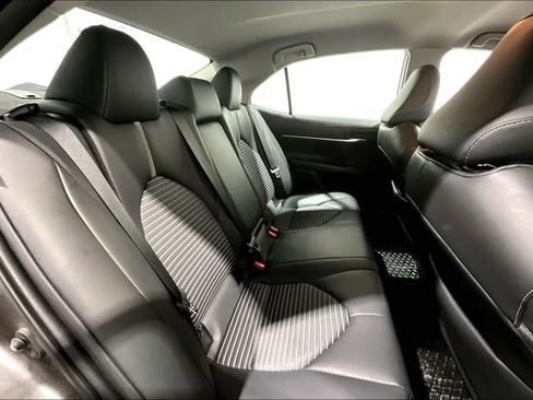 Used 2024 Toyota Camry SE image 26