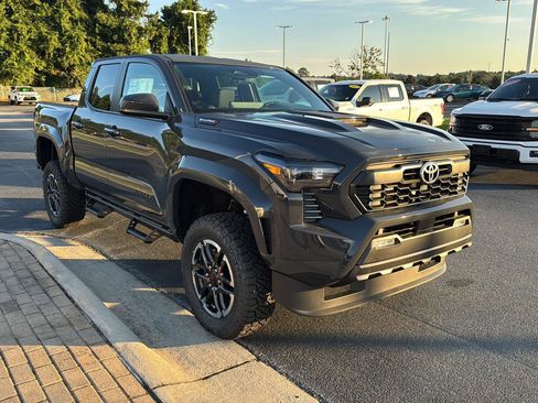 New 2025 Toyota Tacoma TRD Sport image 6