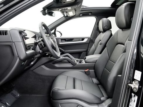 New 2026 Porsche Cayenne AWD/4WD image 6
