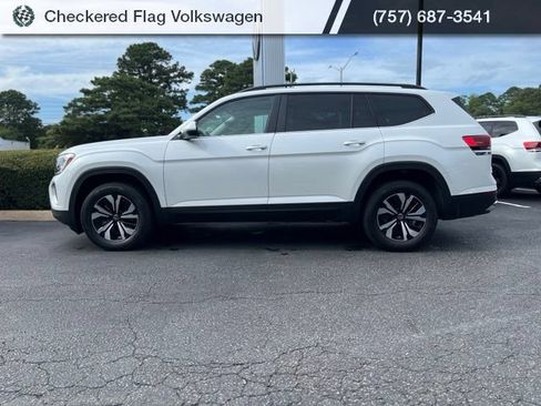 Used 2026 Volkswagen Atlas SE AWD/4WD image 4