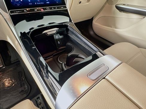 Certified 2026 Mercedes-Benz GLC 300 image 5