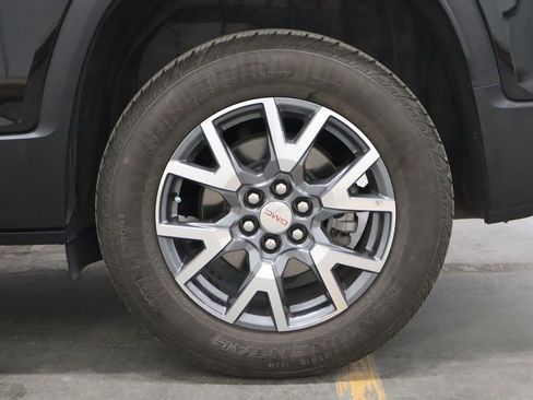 Used 2023 GMC Acadia SLT image 48