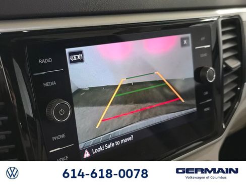 Certified 2023 Volkswagen Atlas SE w/ Panoramic Sunroof Package AWD/4WD image 38