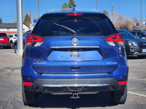 Used 2020 Nissan Rogue SV w/ Premium Package image 28