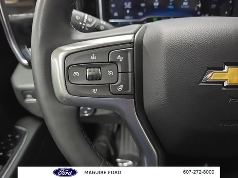 Used 2023 Chevrolet Silverado 1500 LT AWD/4WD image 22
